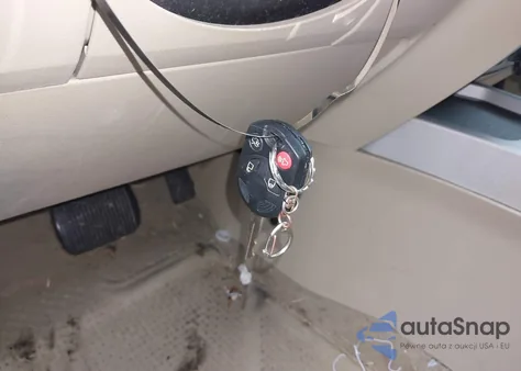 2012 Ford Escape Xlt z USA, uszkodzony, nr VIN 1FMCU0DG8CKB39452